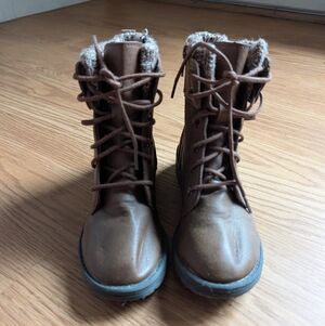 Wonder Nation Knit-Cuff Lace Up Combat Boots, Brown, Kids Size 1